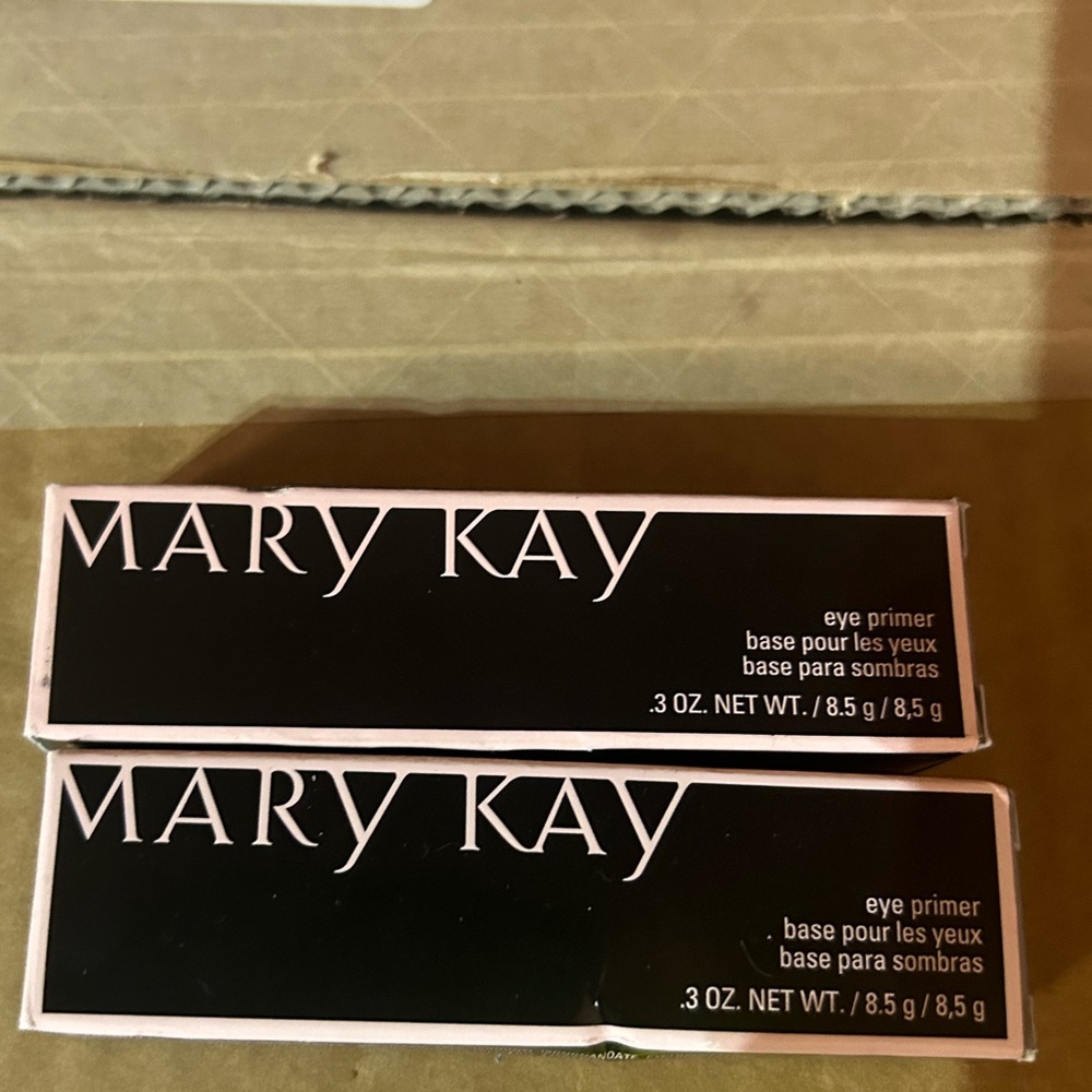 Mary Kay Eye Primer in Black Packaging